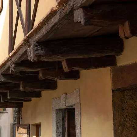 Il Nido Del Castello チェルノッビオ